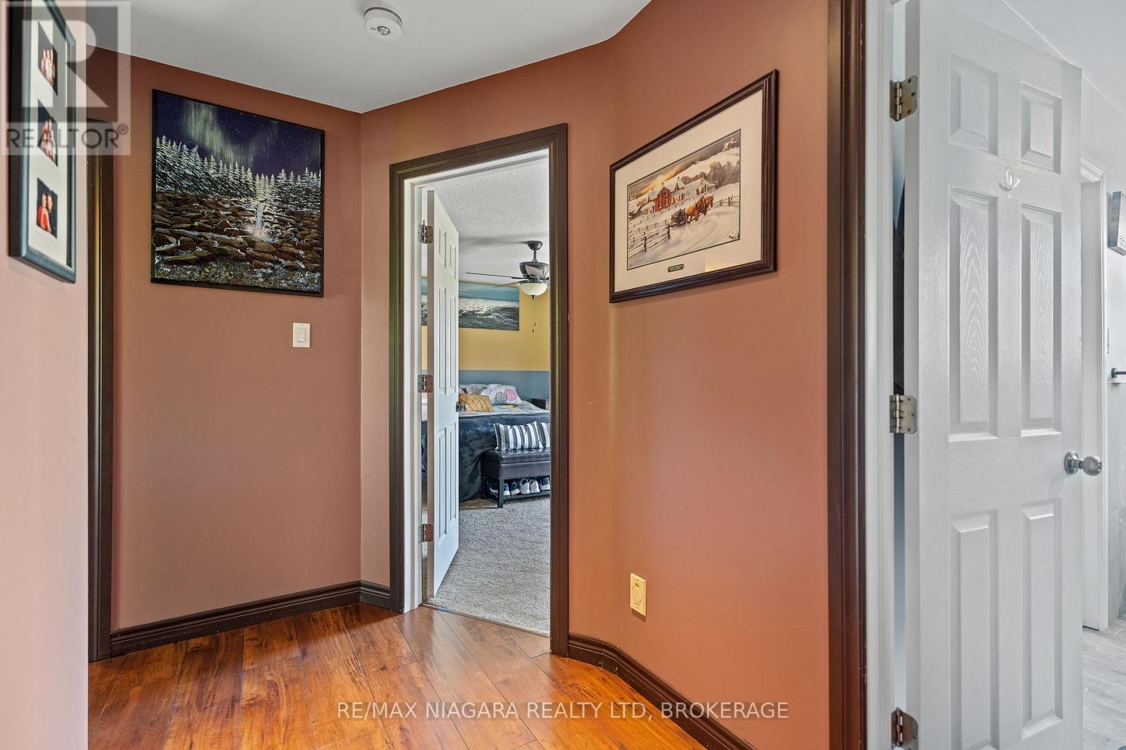 8636 Sixteen Road, West Lincoln, Ontario  L0R 1E0 - Photo 13 - X12170216