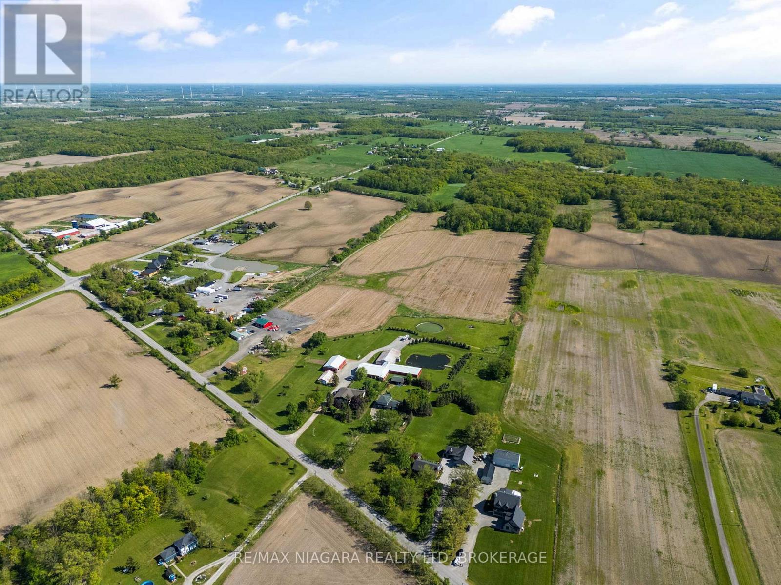 8636 Sixteen Road, West Lincoln, Ontario  L0R 1E0 - Photo 37 - X12170216
