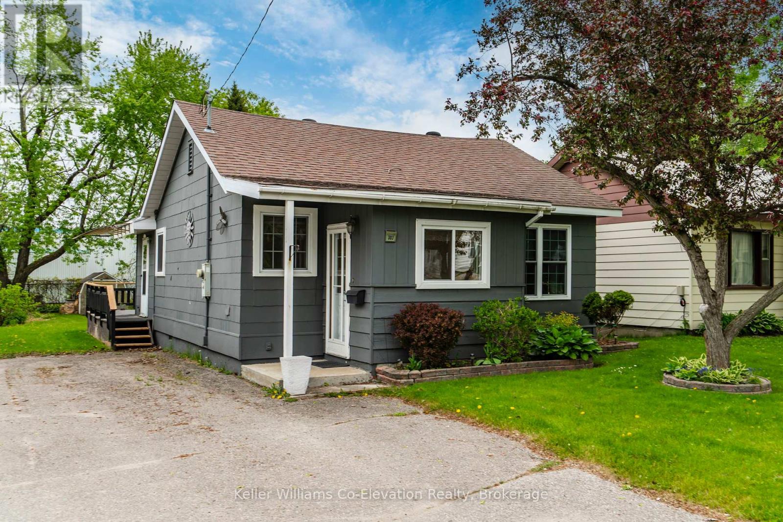 303 WILLIAM STREET, Midland, Ontario