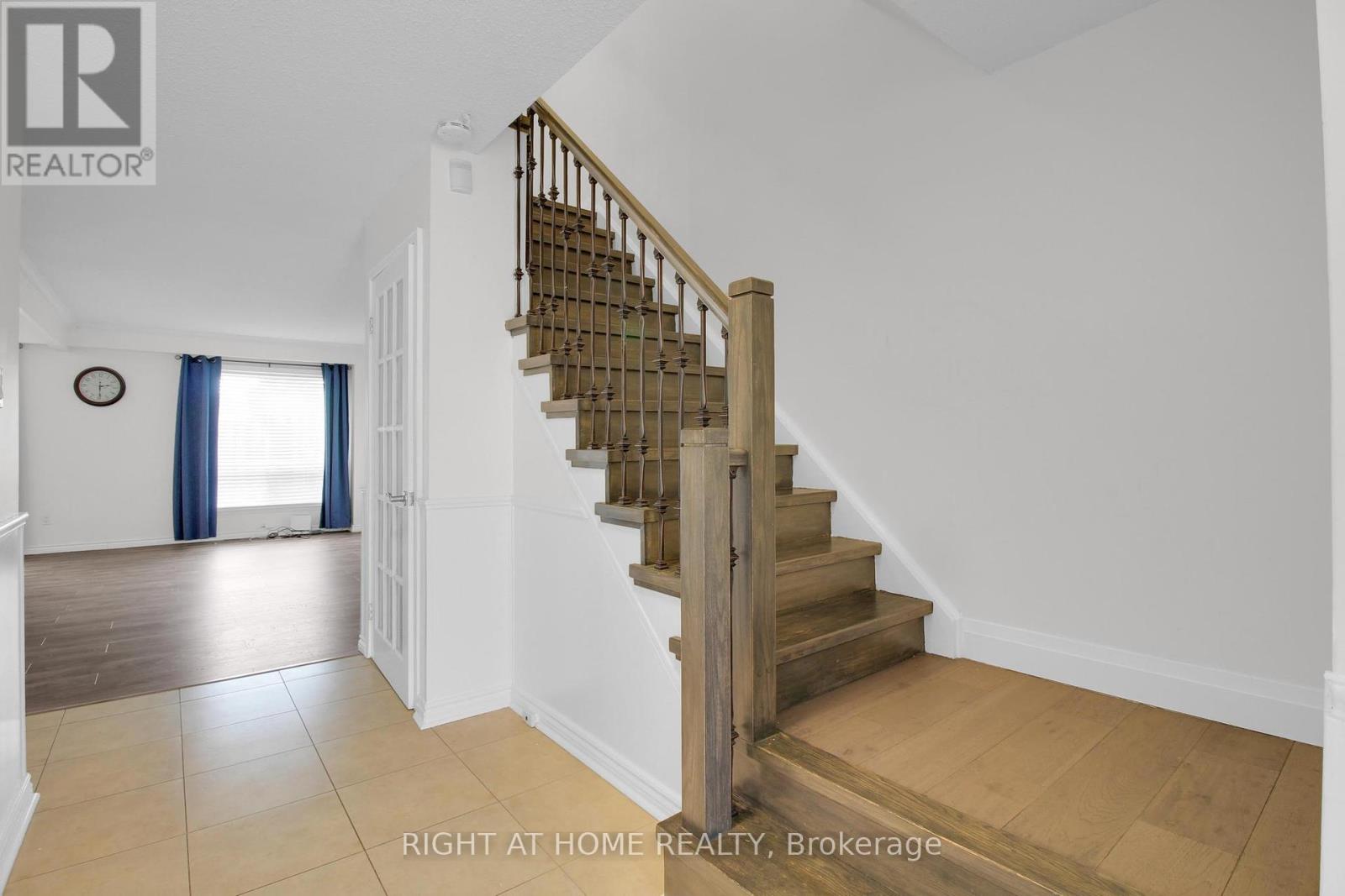 74 - 6100 Montevideo Road, Mississauga, Ontario  L5N 2N8 - Photo 3 - W12170038