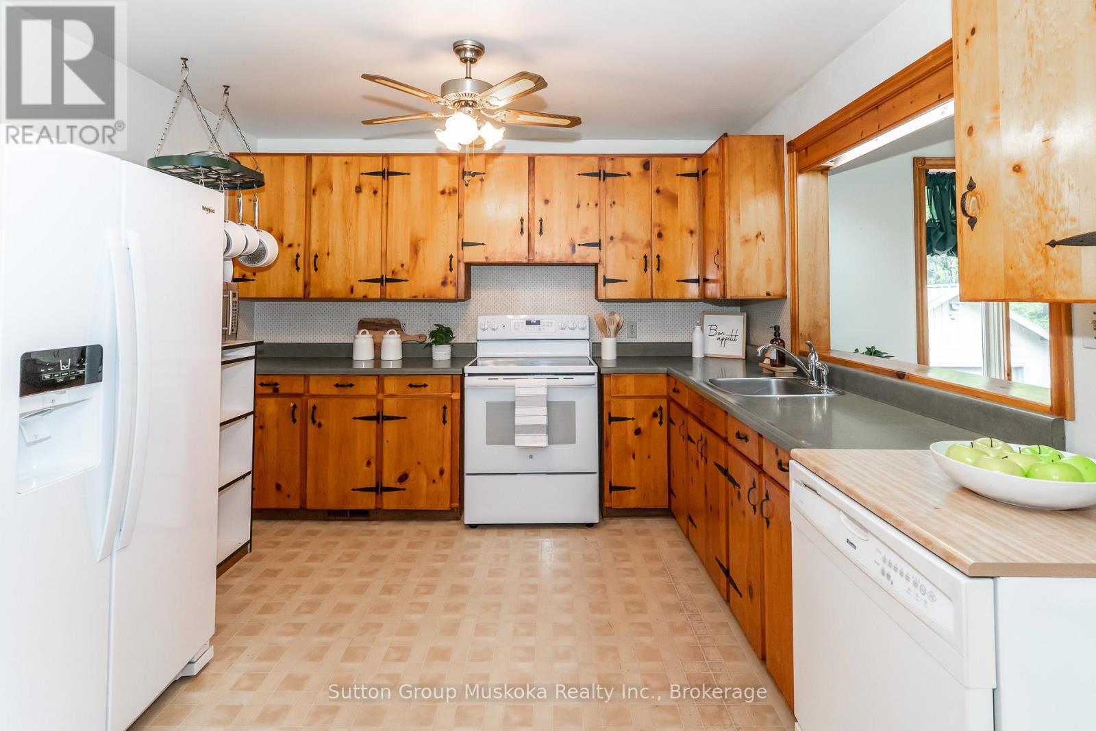 124 Old School House Road, Huntsville, Ontario  P1H 2J4 - Photo 7 - X12170202