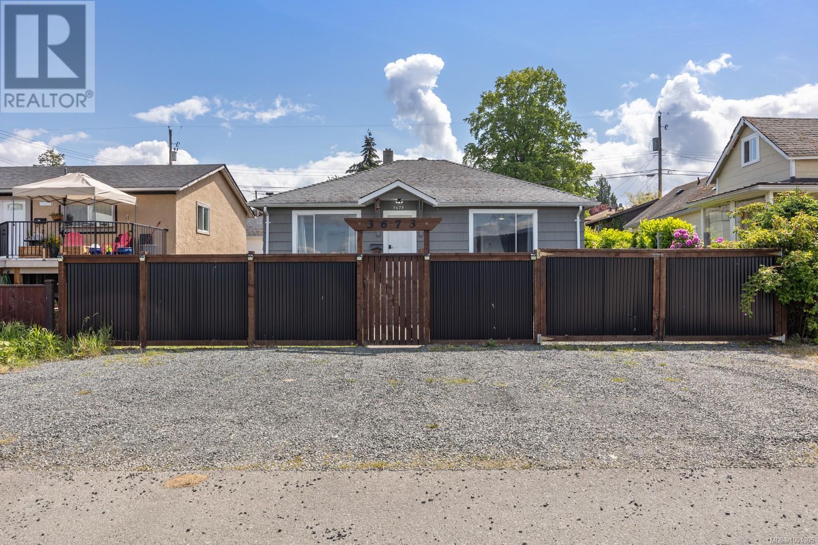 Property at 3673 7th Ave image 4