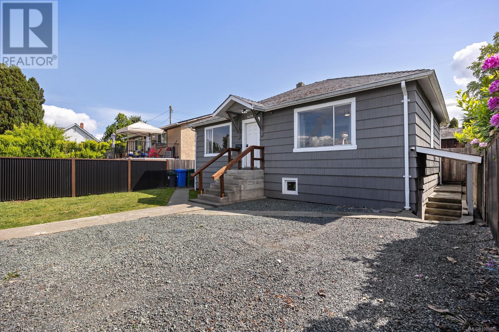 Property at 3673 7th Ave image 5