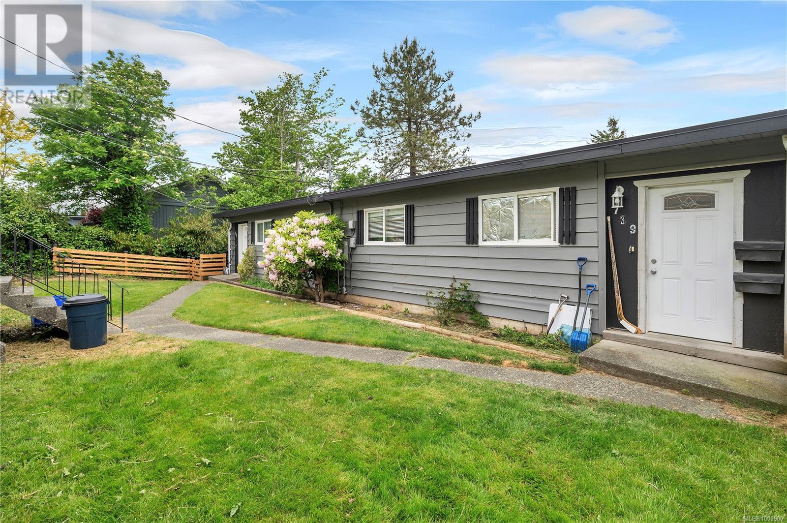 Property at 789 Birch St image 1