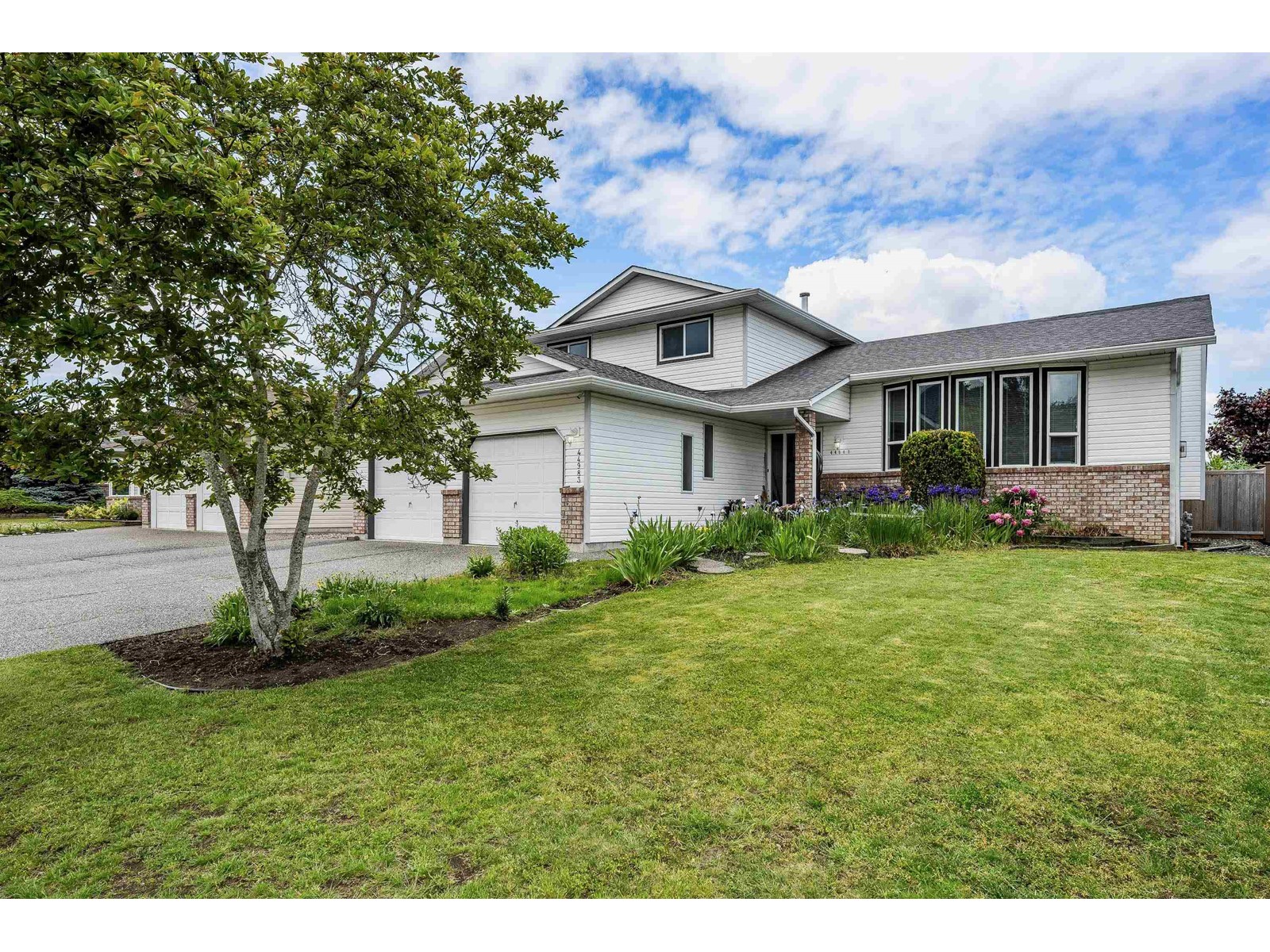 Property at 44983 CUMBERLAND AVENUE image 1