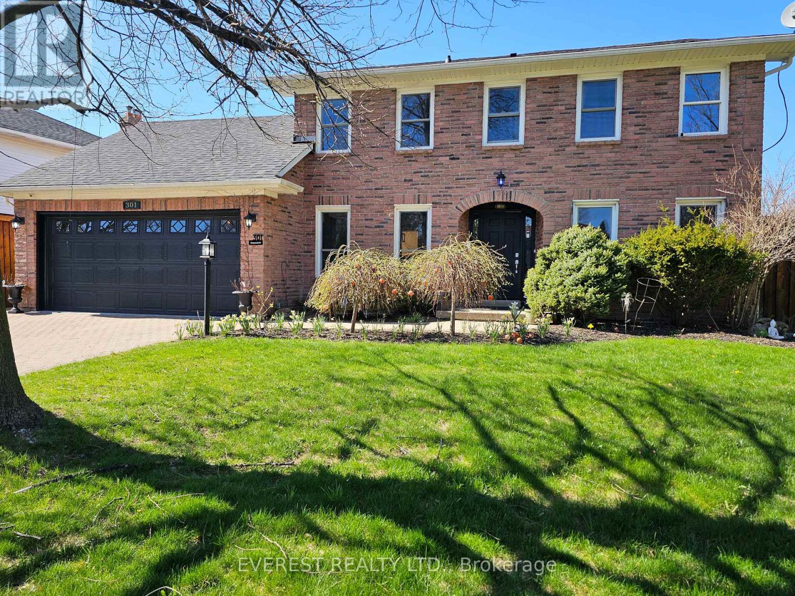 301 Sunnymeade Drive, Hamilton, Ontario  L9G 4L2 - Photo 1 - X12169990
