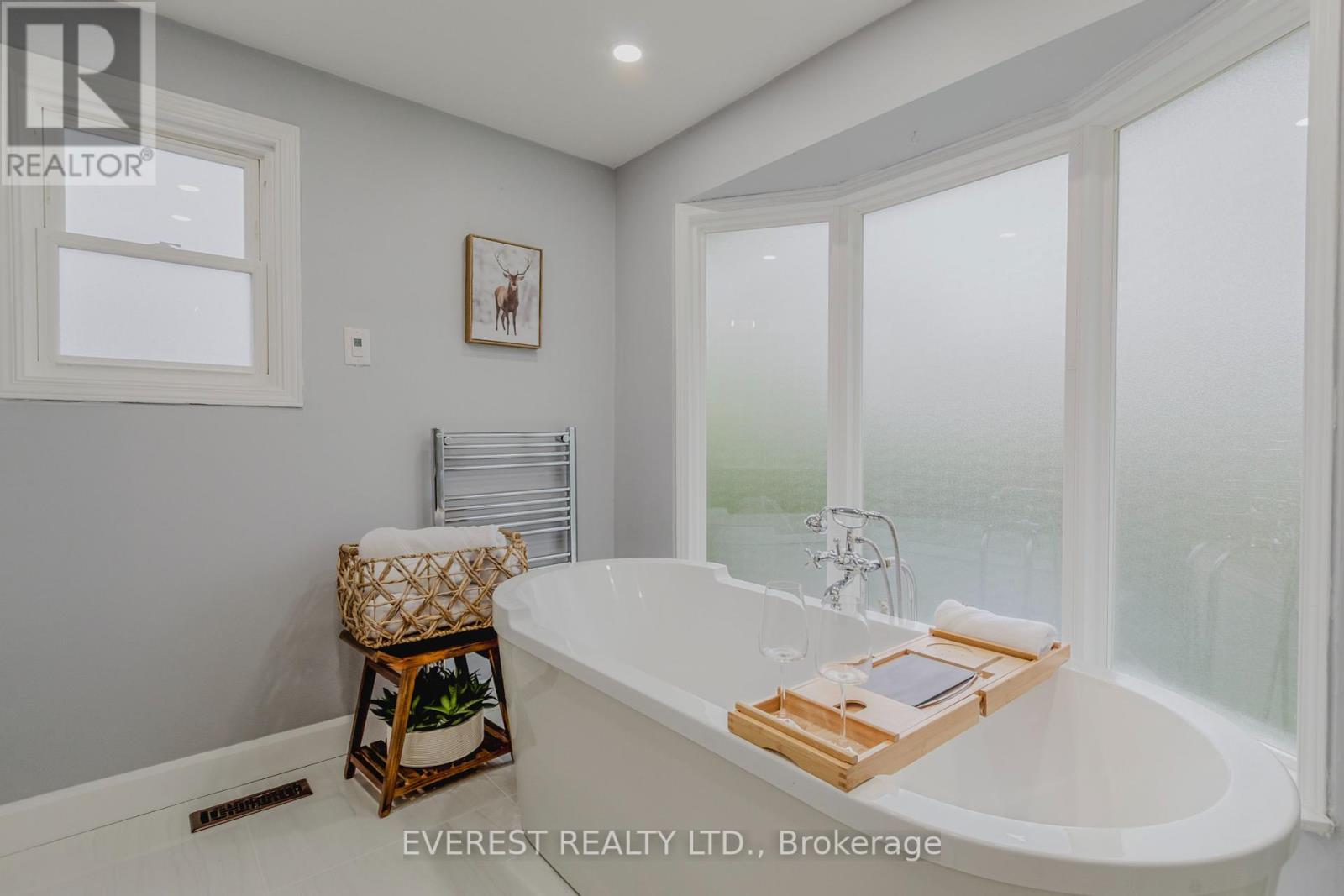 301 Sunnymeade Drive, Hamilton, Ontario  L9G 4L2 - Photo 17 - X12169990