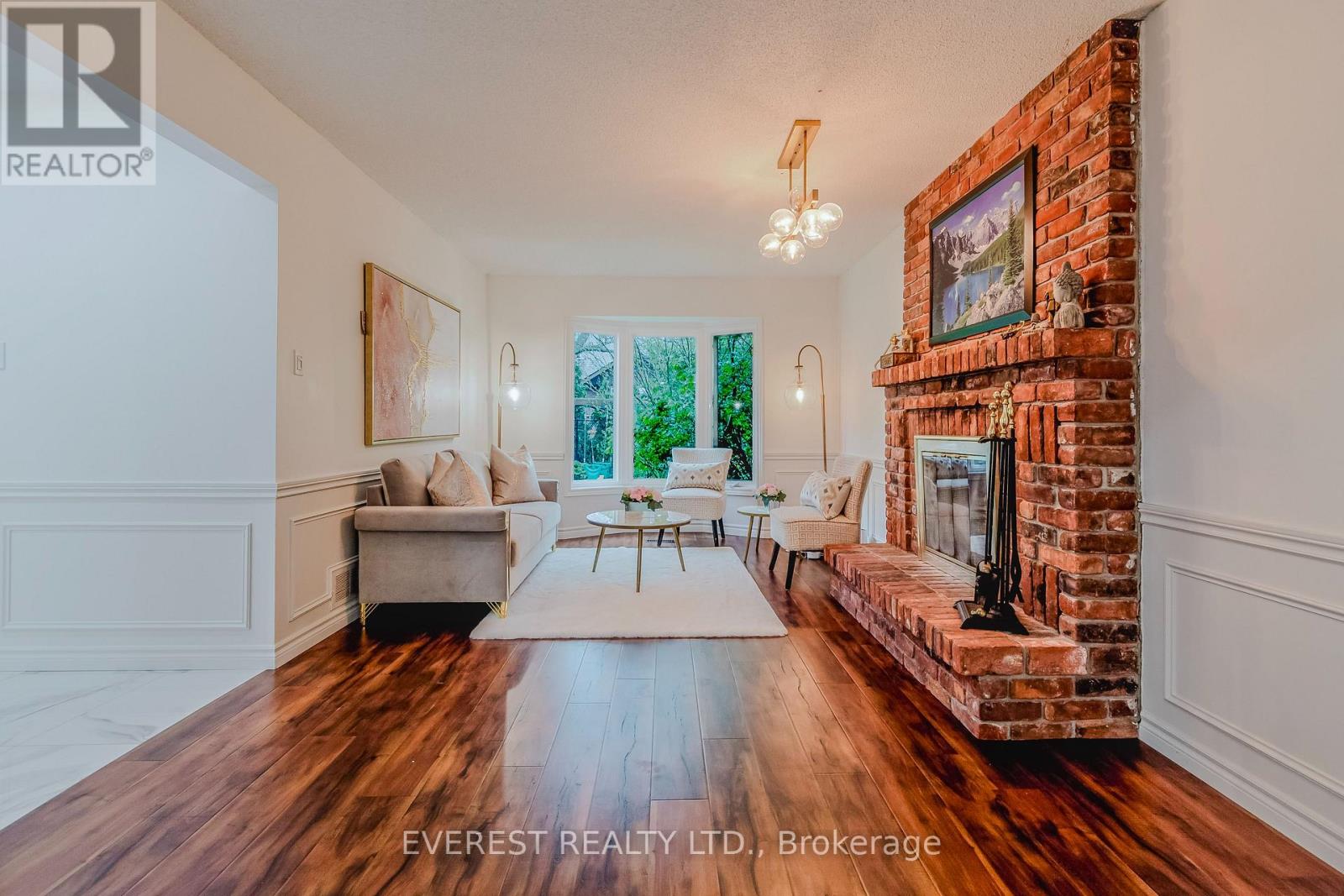 301 Sunnymeade Drive, Hamilton, Ontario  L9G 4L2 - Photo 23 - X12169990