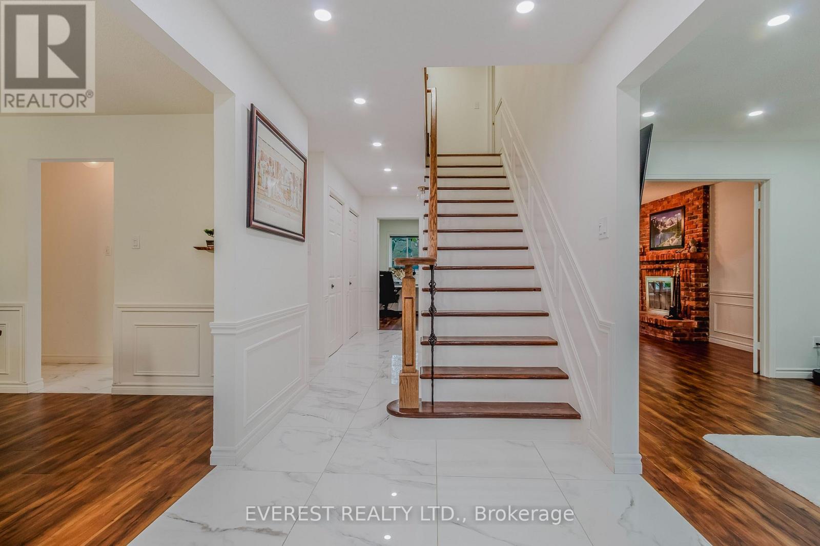 301 Sunnymeade Drive, Hamilton, Ontario  L9G 4L2 - Photo 30 - X12169990