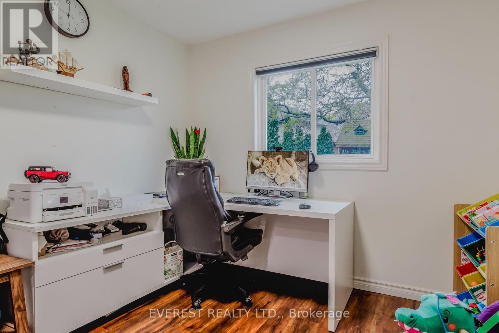 301 Sunnymeade Drive, Hamilton, Ontario  L9G 4L2 - Photo 36 - X12169990