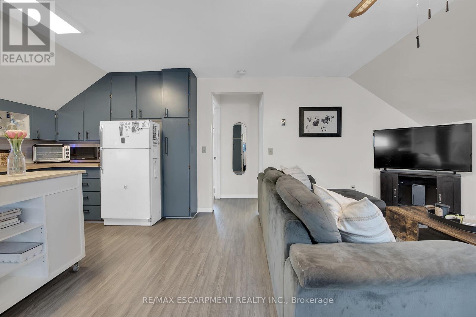 17 Erie Avenue N, Haldimand, Ontario  N0A 1G0 - Photo 10 - X12170032