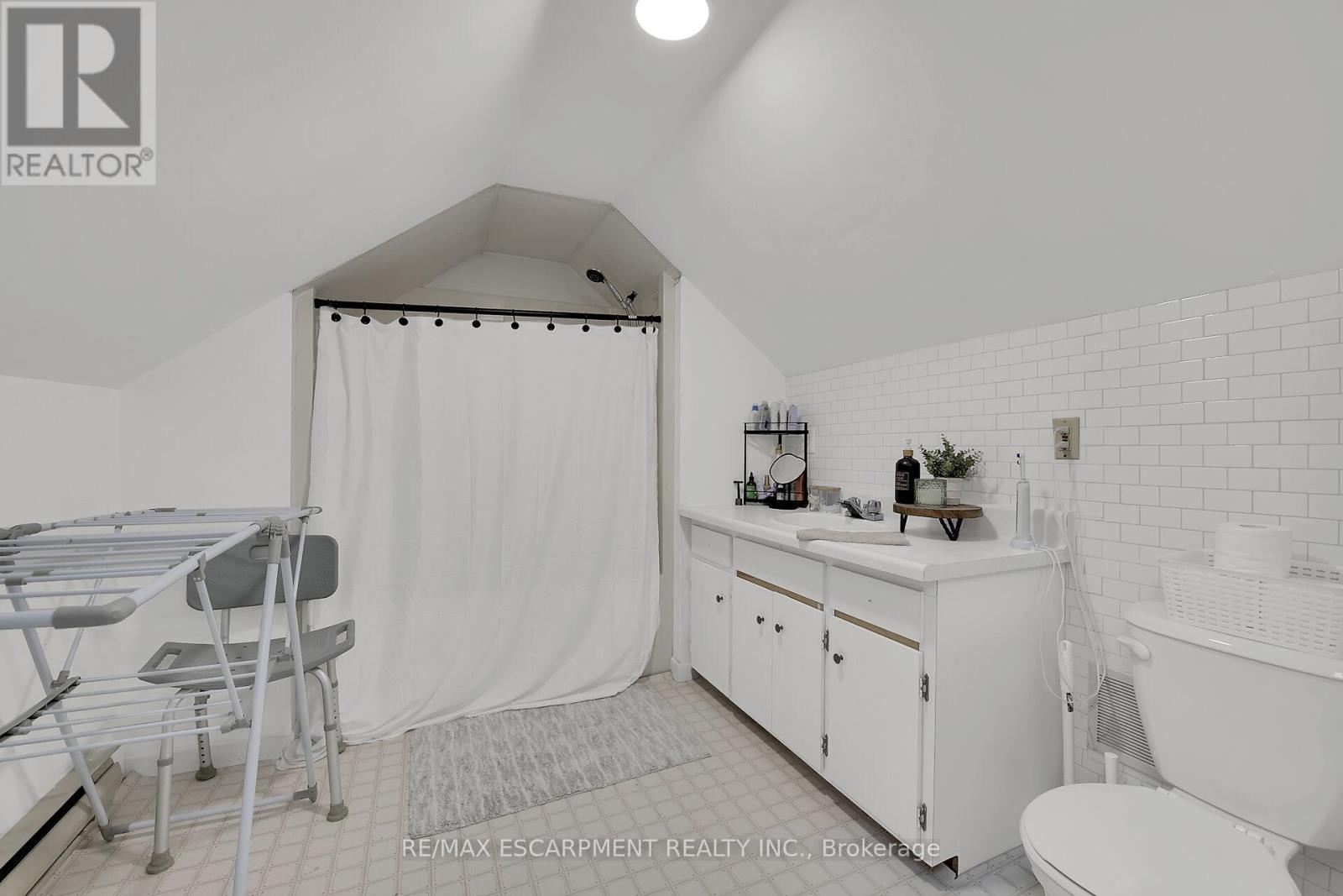 17 Erie Avenue N, Haldimand, Ontario  N0A 1G0 - Photo 22 - X12170032