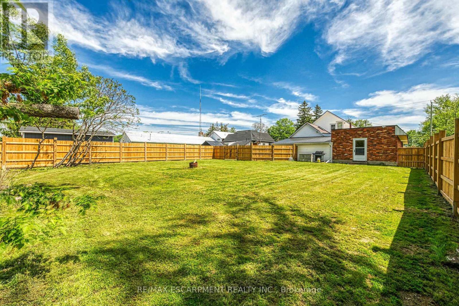 17 Erie Avenue N, Haldimand, Ontario  N0A 1G0 - Photo 36 - X12170032