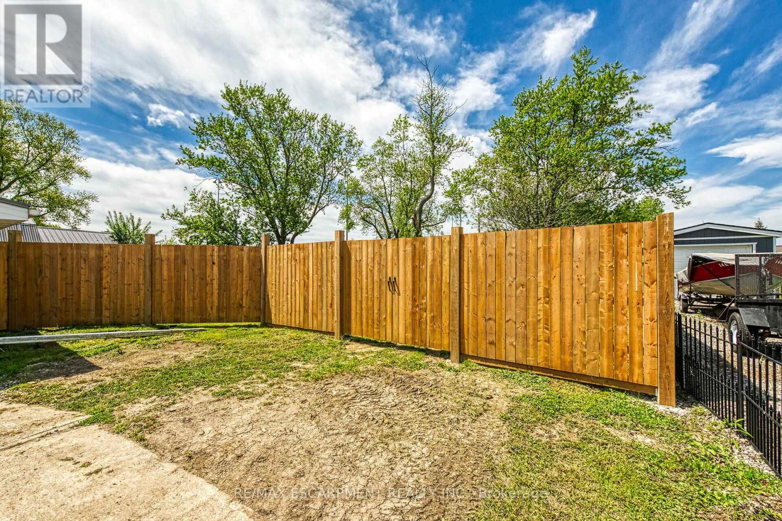 17 Erie Avenue N, Haldimand, Ontario  N0A 1G0 - Photo 40 - X12170032