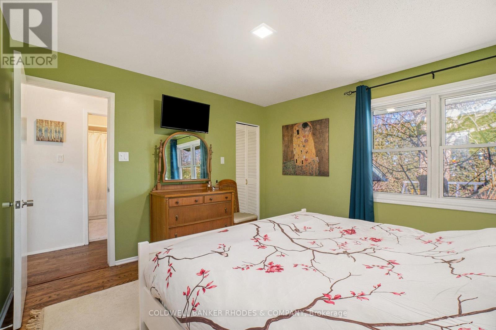 19 Inuvik Crescent, Ottawa, Ontario  K2L 1A1 - Photo 15 - X12170067