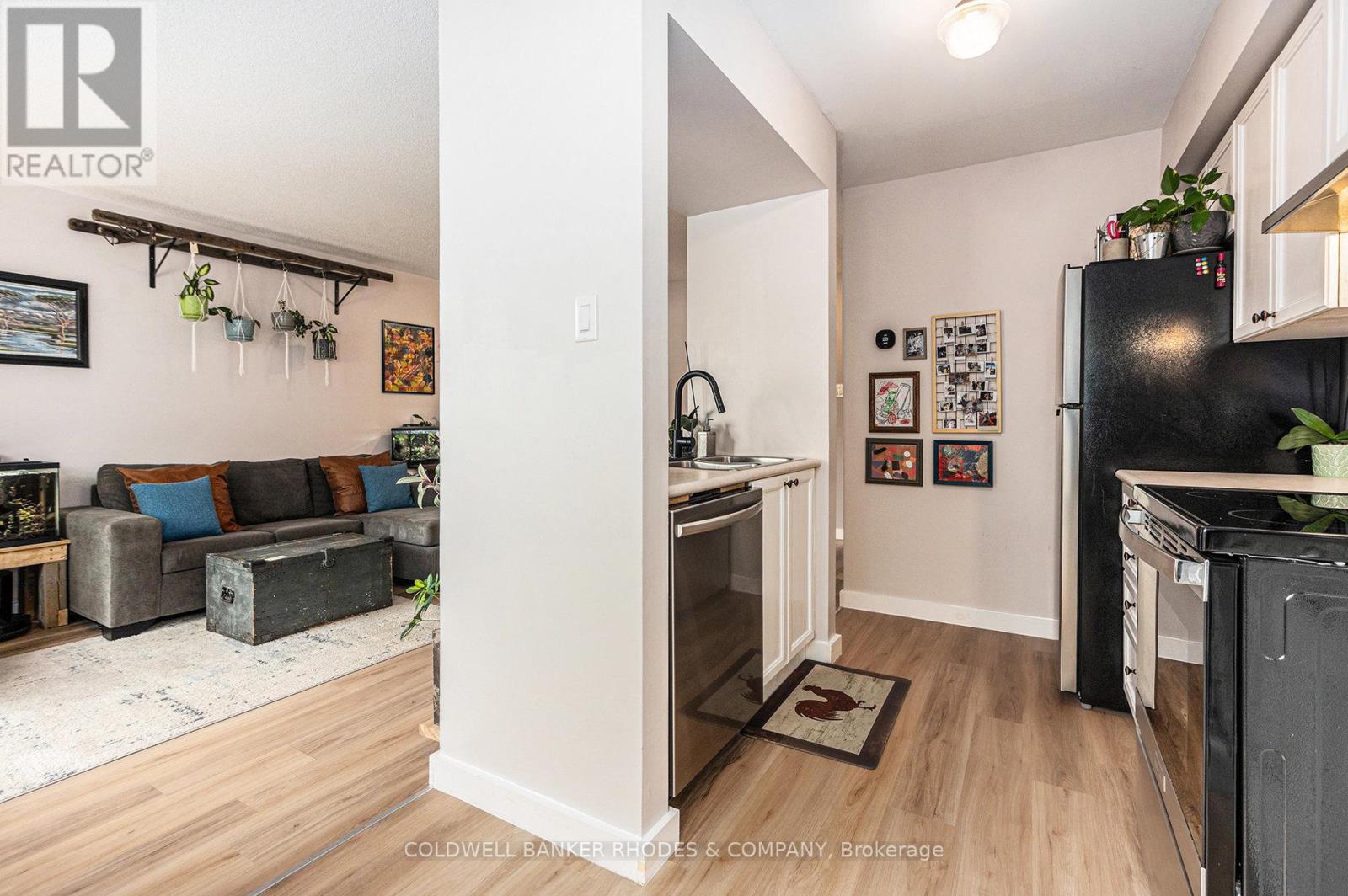 827 Maley Street, North Grenville, Ontario  K0G 1J0 - Photo 10 - X12170073