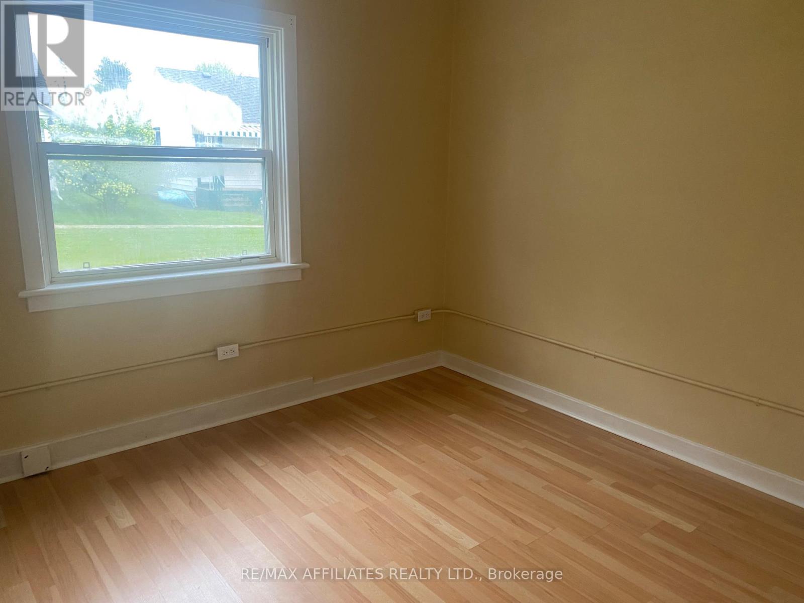 7 Mckenzie Avenue, Smiths Falls, Ontario  K7A 3G4 - Photo 10 - X12170177