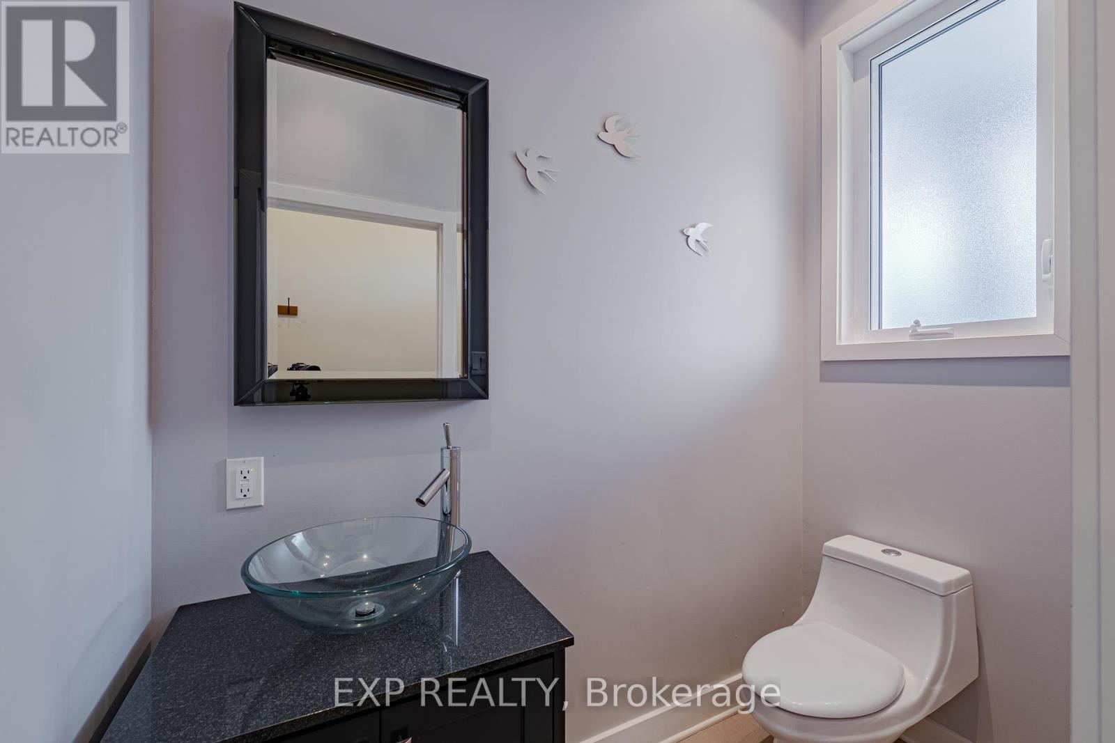 14 Camil Street, Ottawa, Ontario  K1K 0X1 - Photo 5 - X12170195