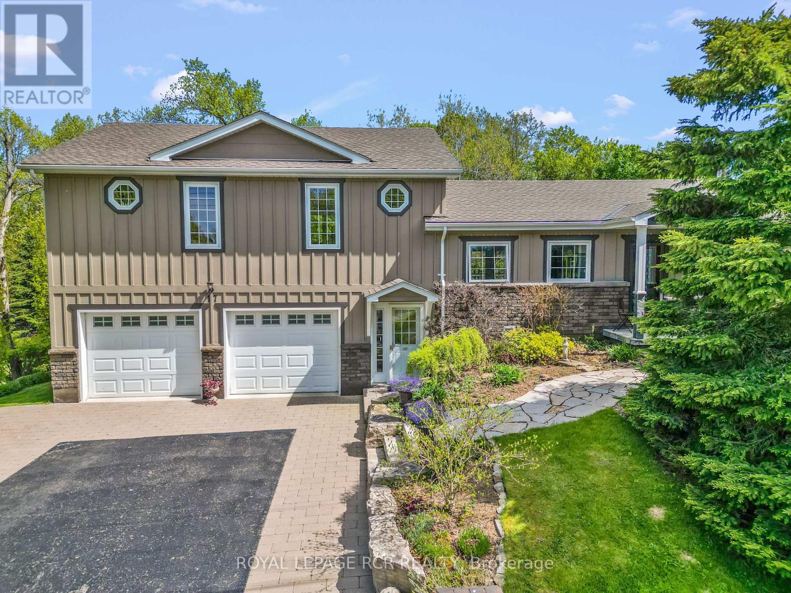 17 King Street, Caledon, Ontario  L7K 0C5 - Photo 1 - W12112395