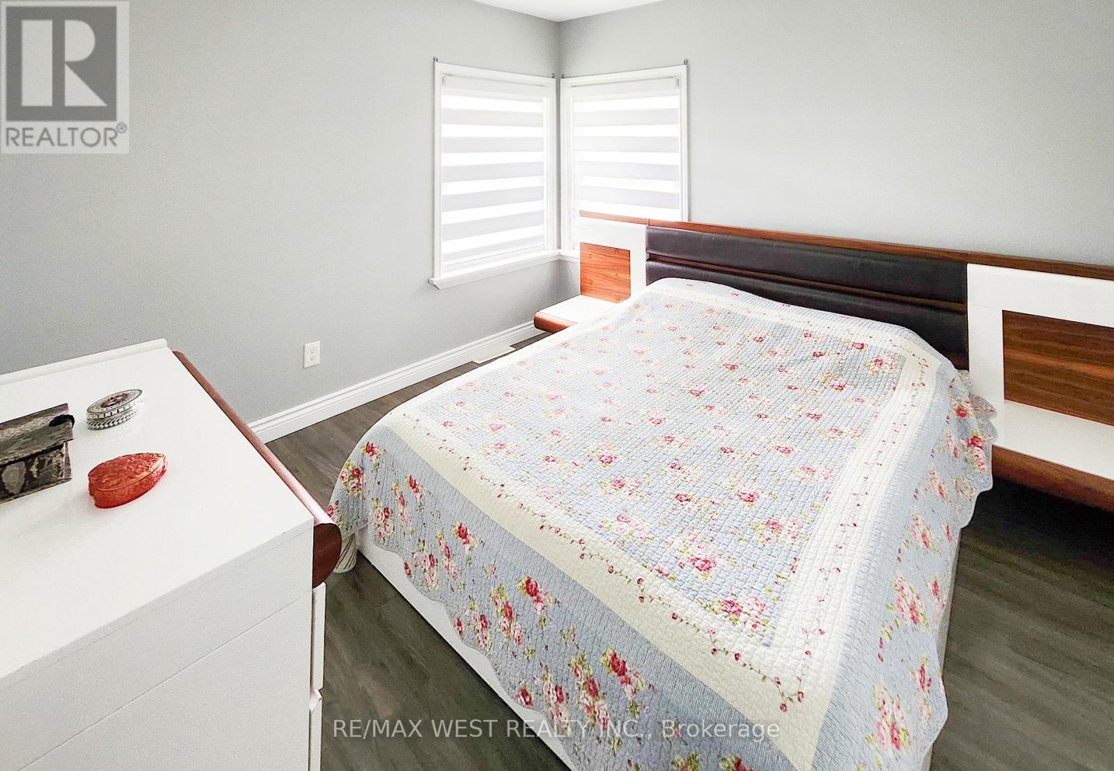 90 Strathcona Avenue, Brantford, Ontario  N3S 1T9 - Photo 14 - X12168941