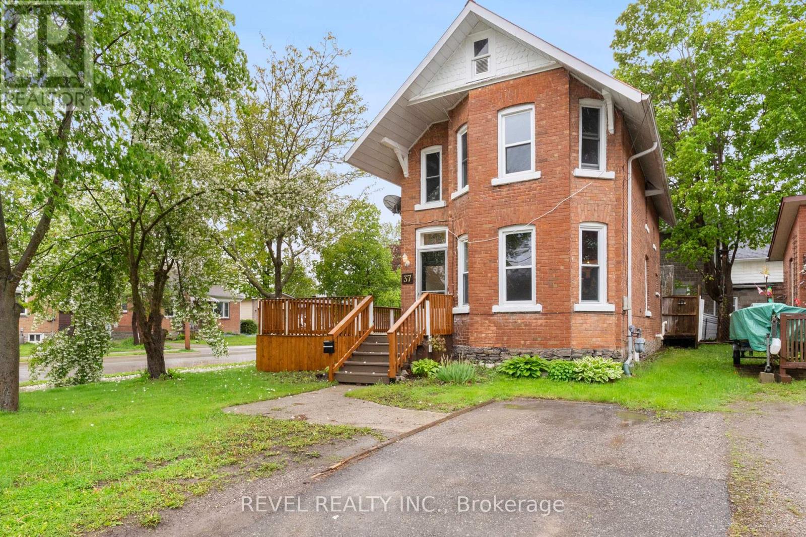 Property at 37 ST LAWRENCE STREET image 1