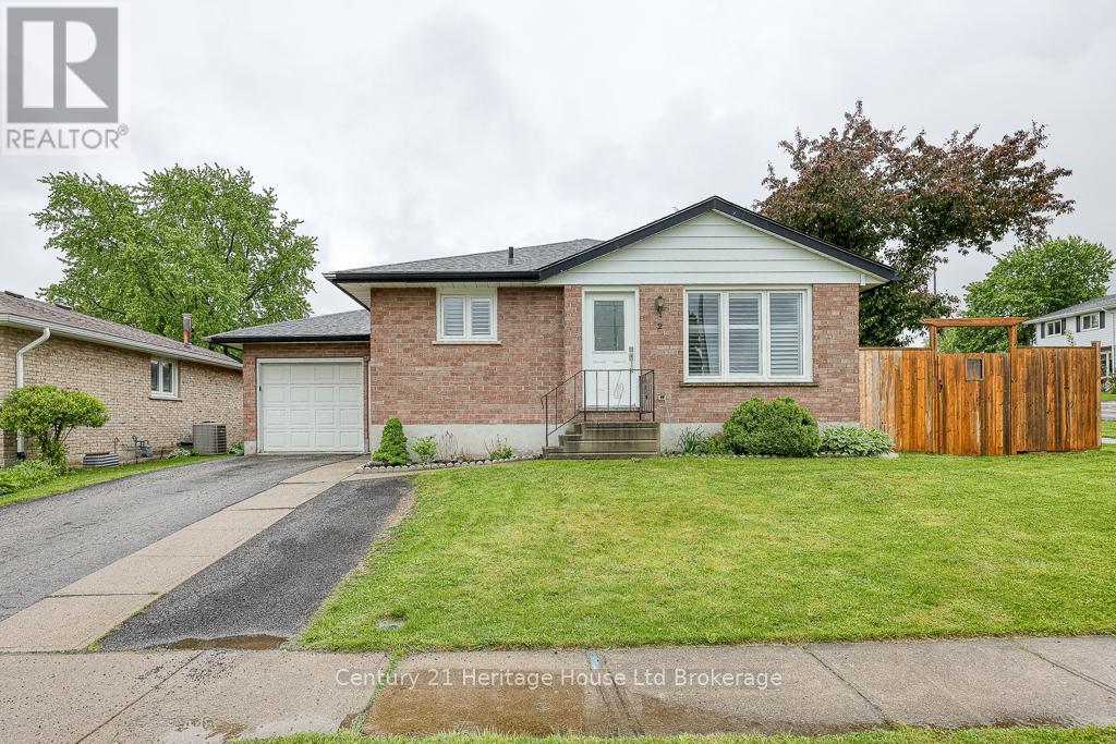 2 Chippewa Avenue, Woodstock, Ontario N4T 1A1 - Photo 3 - X12170217