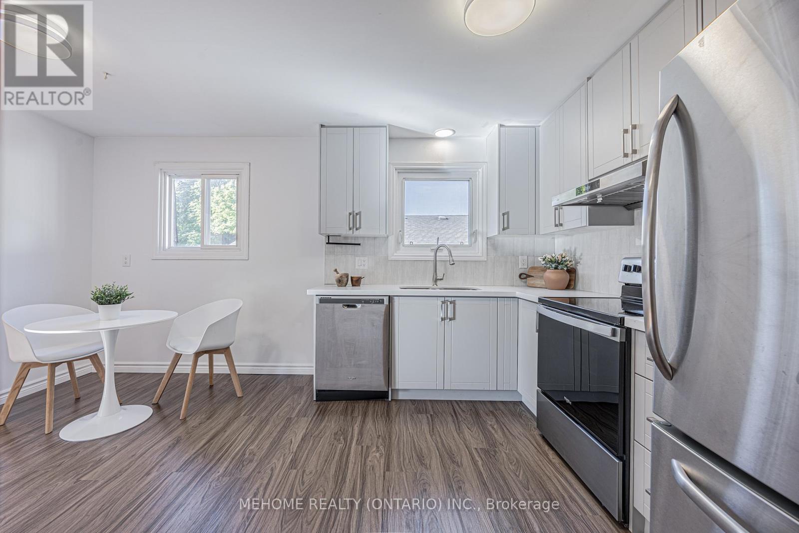 55 Angus Drive, Toronto, Ontario  M2J 2W9 - Photo 11 - C12170092