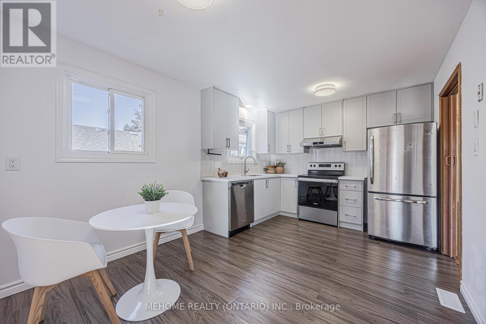 55 Angus Drive, Toronto, Ontario  M2J 2W9 - Photo 7 - C12170092