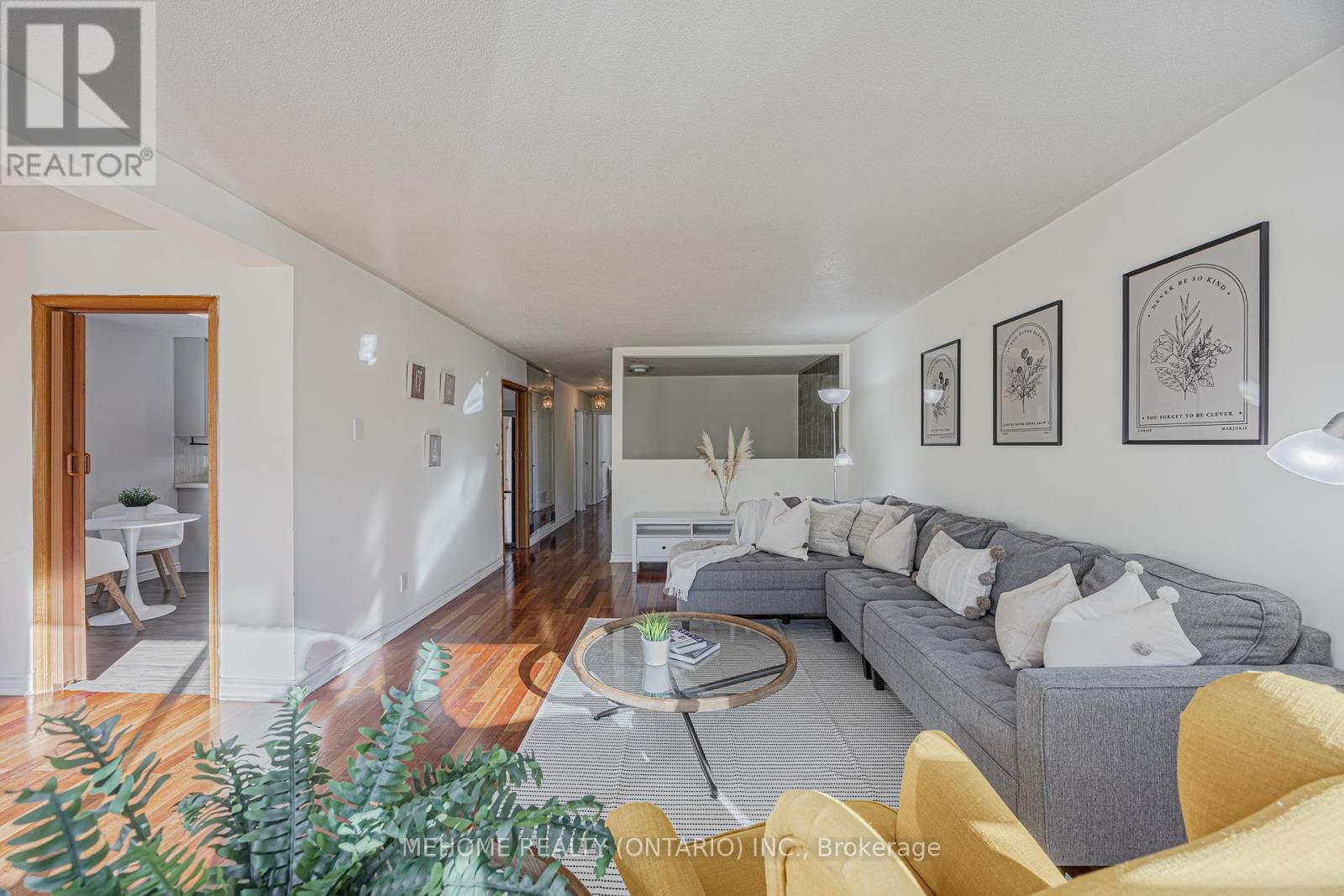 55 Angus Drive, Toronto, Ontario  M2J 2W9 - Photo 8 - C12170092