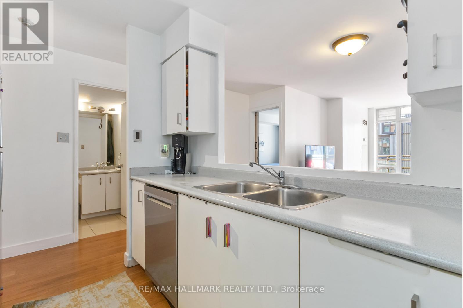 804 - 70 Mill Street, Toronto, Ontario  M5A 4R1 - Photo 5 - C12170106