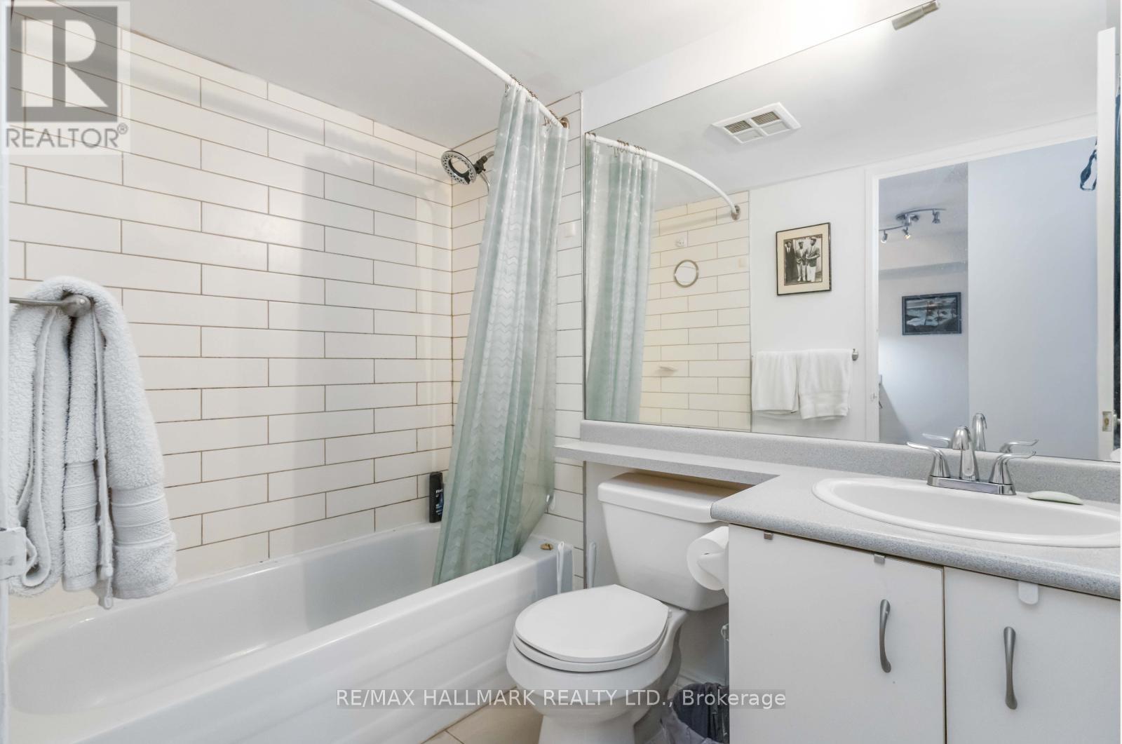 804 - 70 Mill Street, Toronto, Ontario  M5A 4R1 - Photo 8 - C12170106