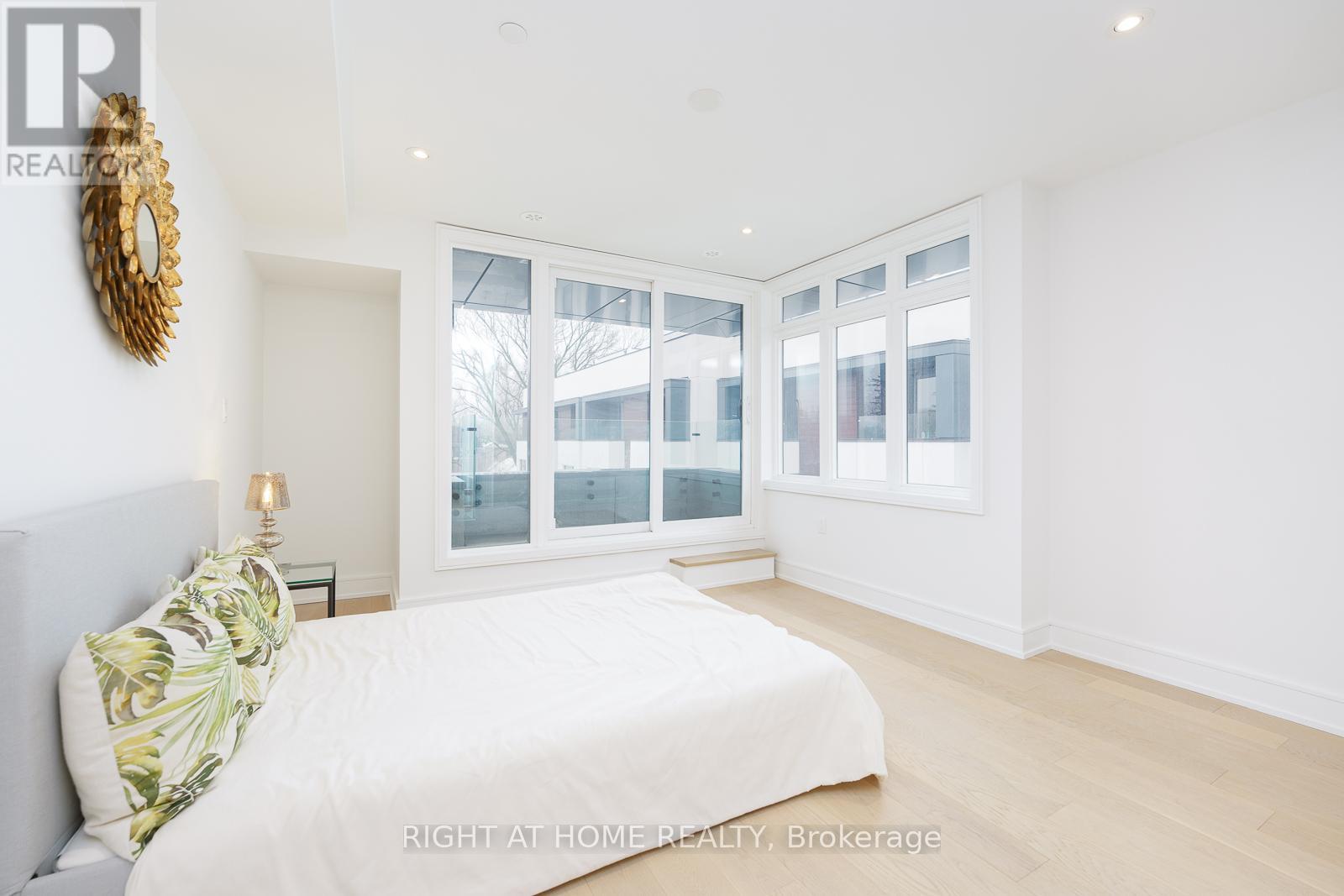 38b Churchill Avenue W, Toronto, Ontario  M2N 1Y7 - Photo 6 - C12170108