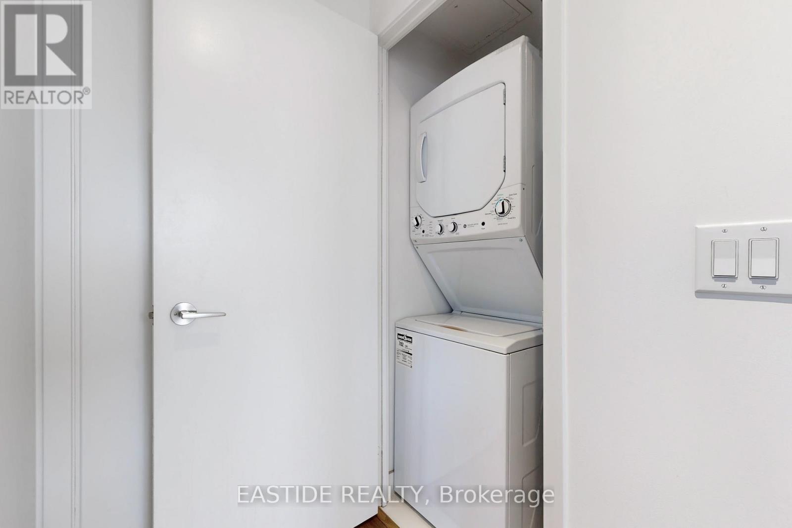 2302 - 20 Edward Street W, Toronto, Ontario  M5G 0C5 - Photo 20 - C12170171