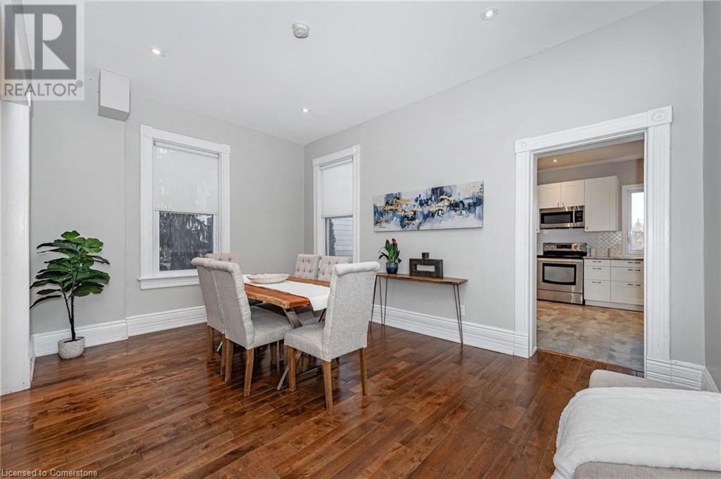 Property at 103 SURREY Street E image 4