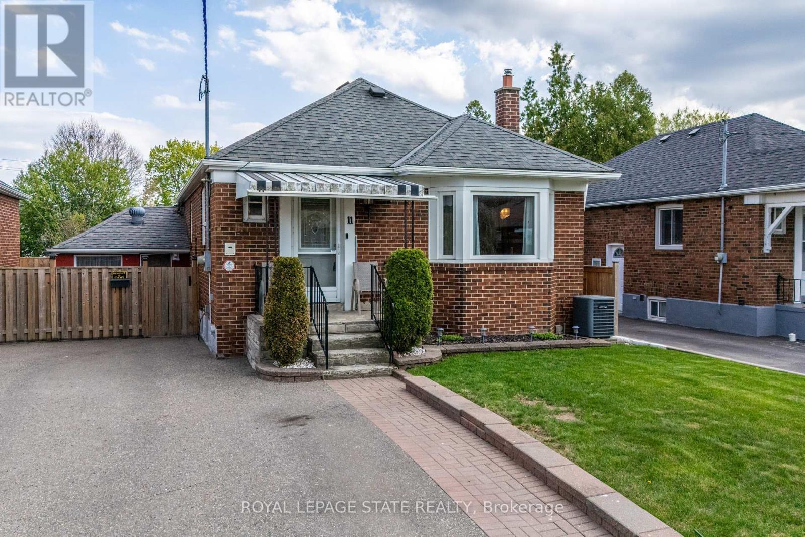 11 SPEERS AVENUE, Toronto, Ontario