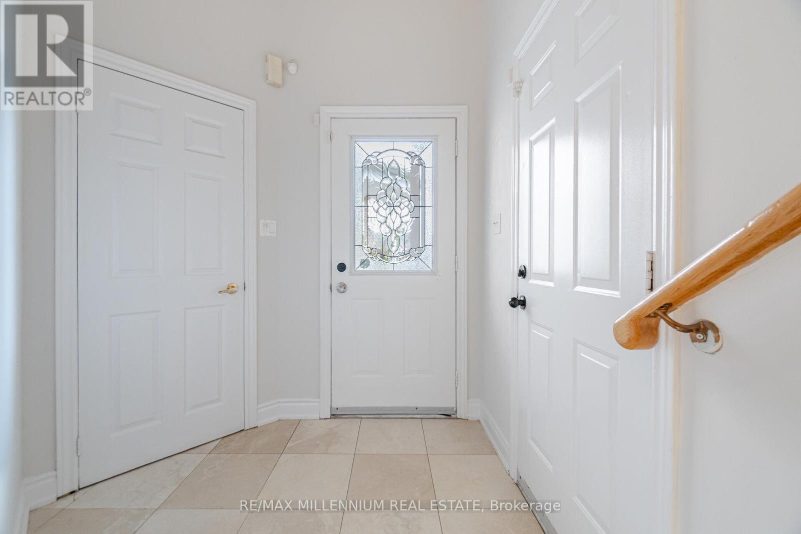 Property at 961 KNOTTY PINE GROVE image 4