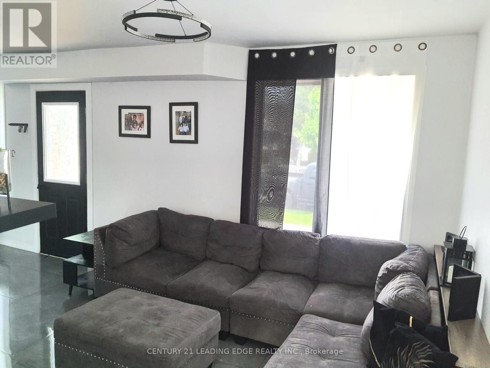 249 Wallace Avenue S, Welland, Ontario  L3B 1R7 - Photo 13 - X12167429