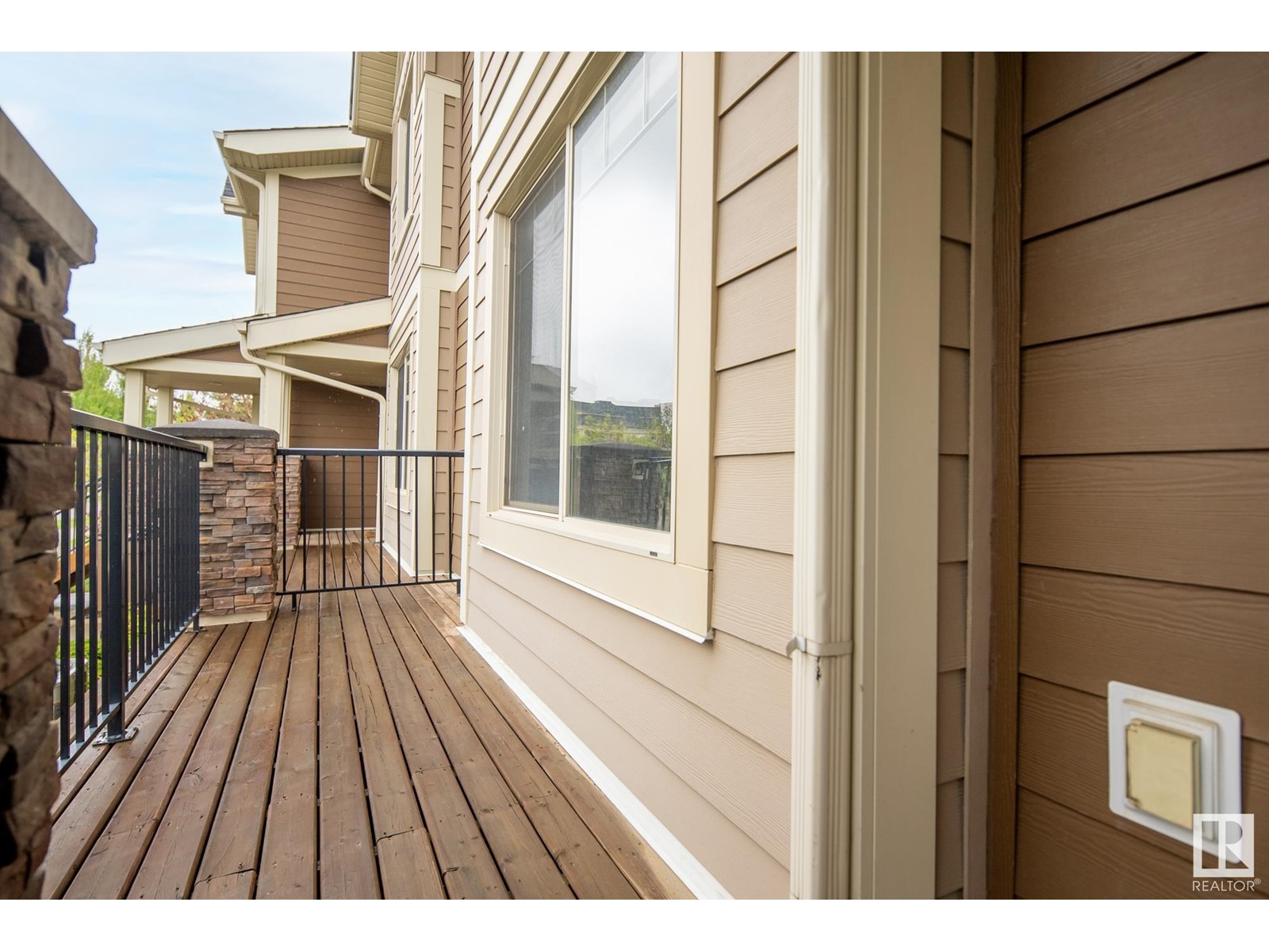 Property at #203 401 PALISADES WY image 2