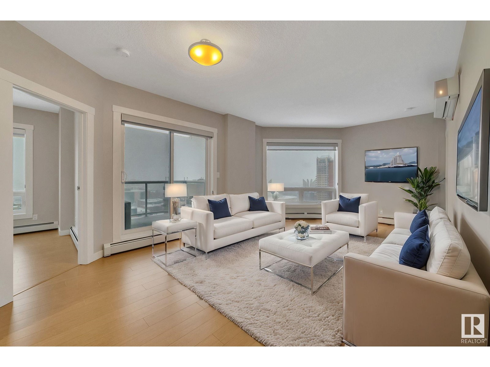 #1106 10410 102 Av Nw, Edmonton, Alberta  T5J 0E9 - Photo 1 - E4438221