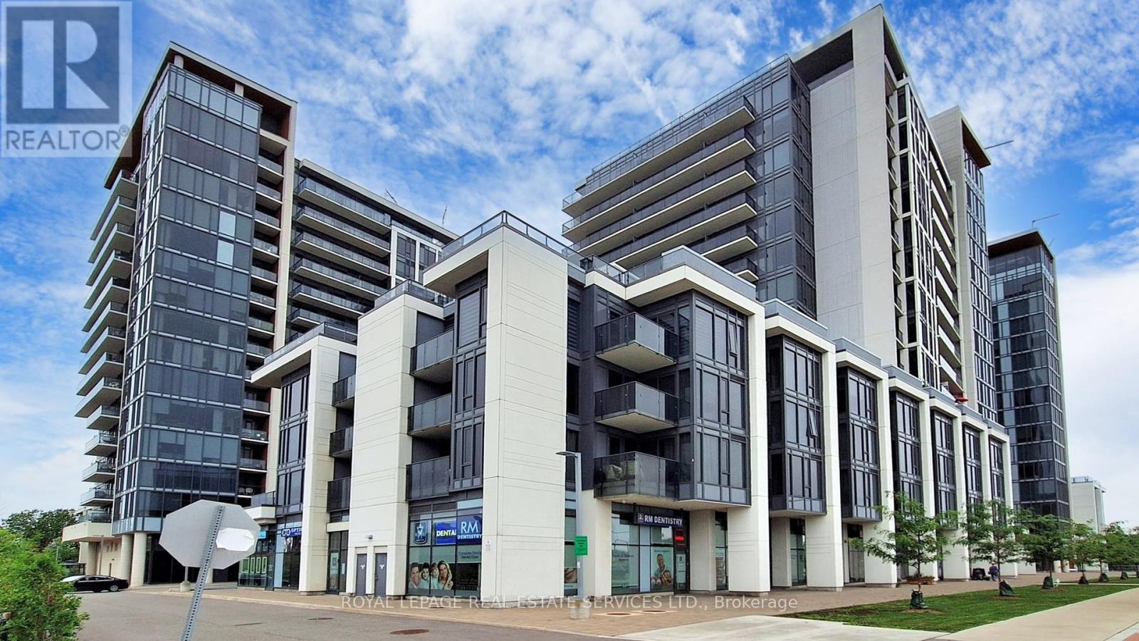 301 - 9618 YONGE STREET, Richmond Hill, Ontario