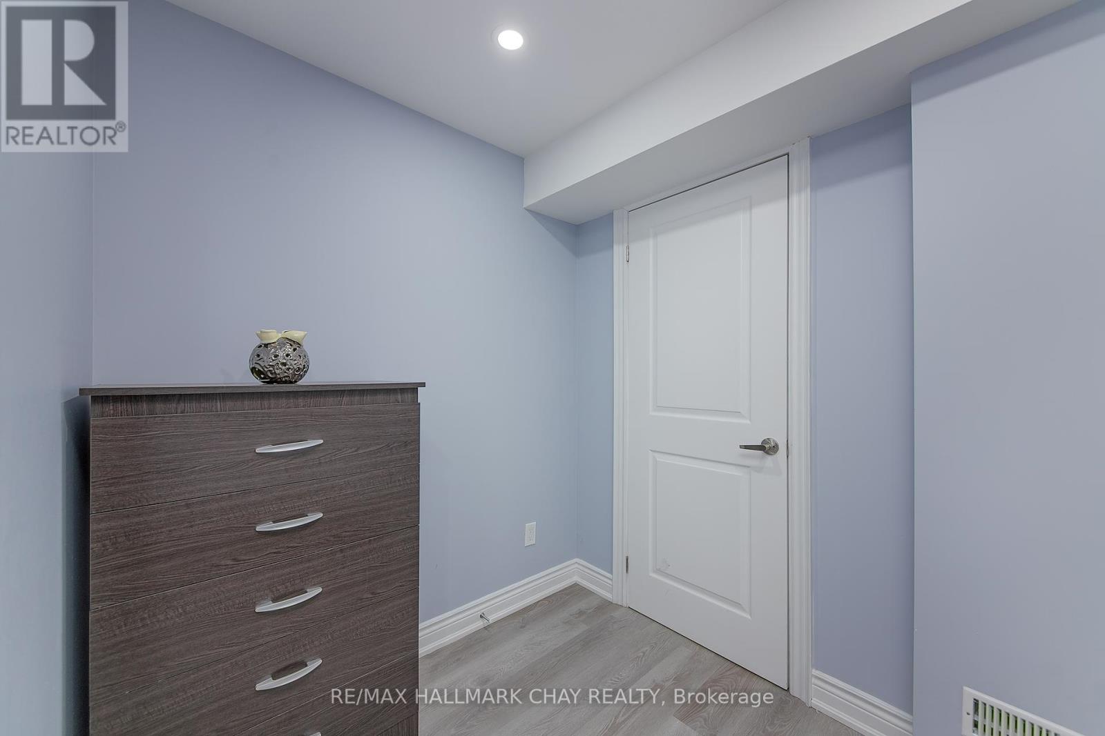 B1 - 896 John Street, Innisfil, Ontario  L0L 1K0 - Photo 20 - N12170129
