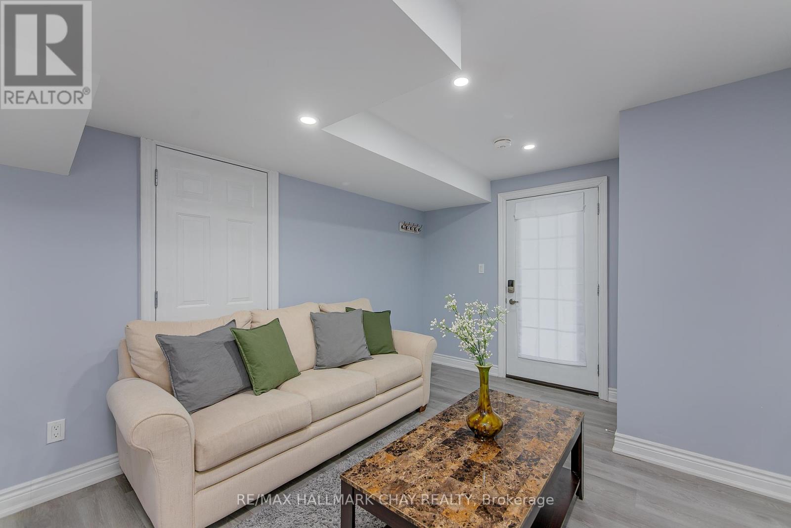 B1 - 896 John Street, Innisfil, Ontario  L0L 1K0 - Photo 7 - N12170129