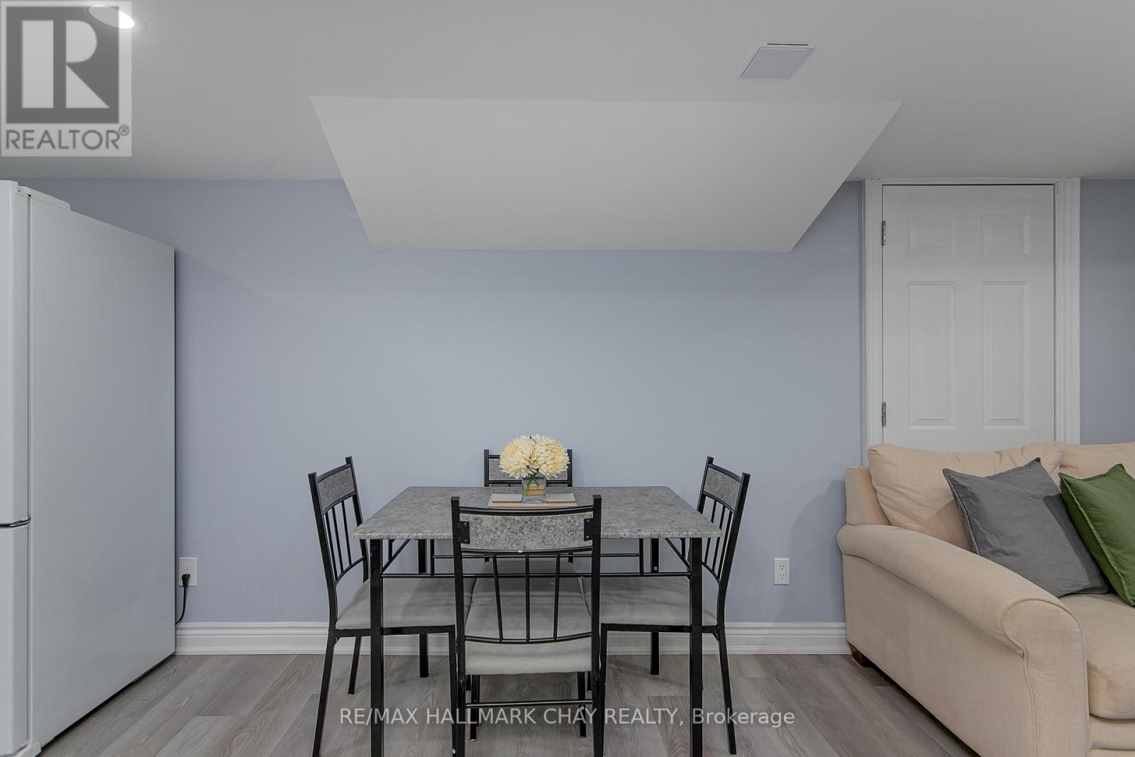 B1 - 896 John Street, Innisfil, Ontario  L0L 1K0 - Photo 9 - N12170129