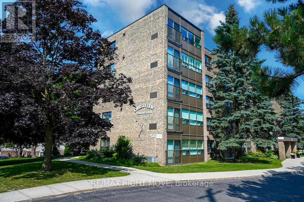 102 - 54 Fittons Road W, Orillia, Ontario  L3V 3T9 - Photo 2 - S12170085