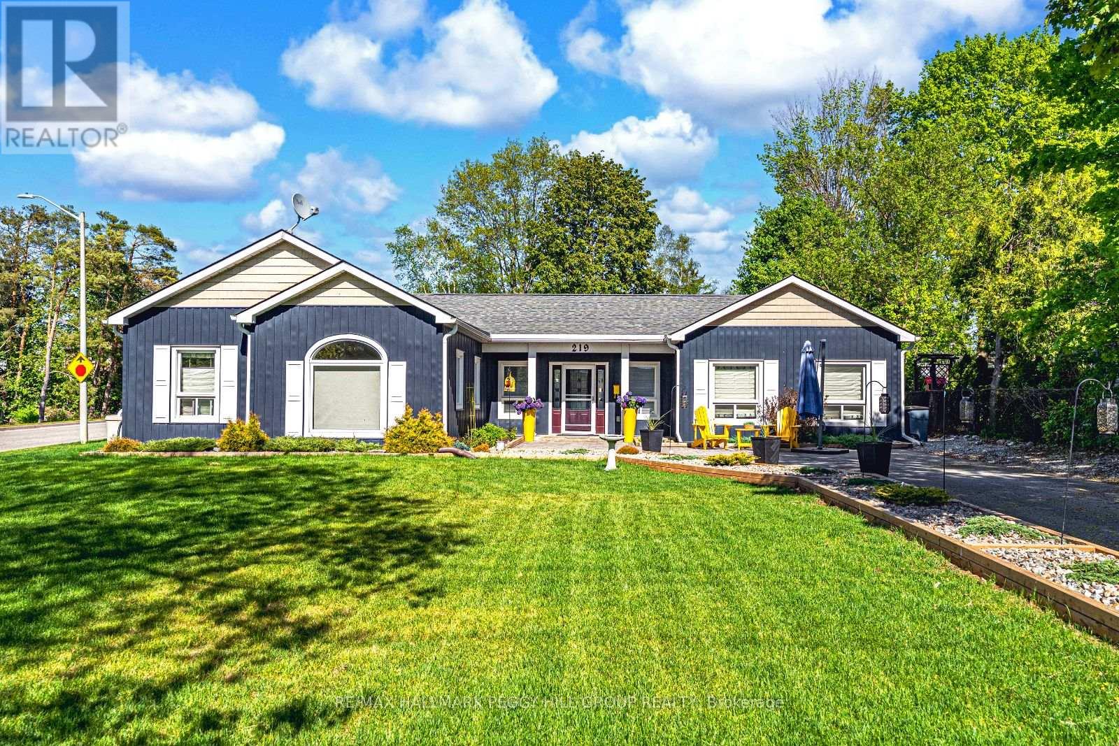 219 COX MILL ROAD, Barrie, Ontario
