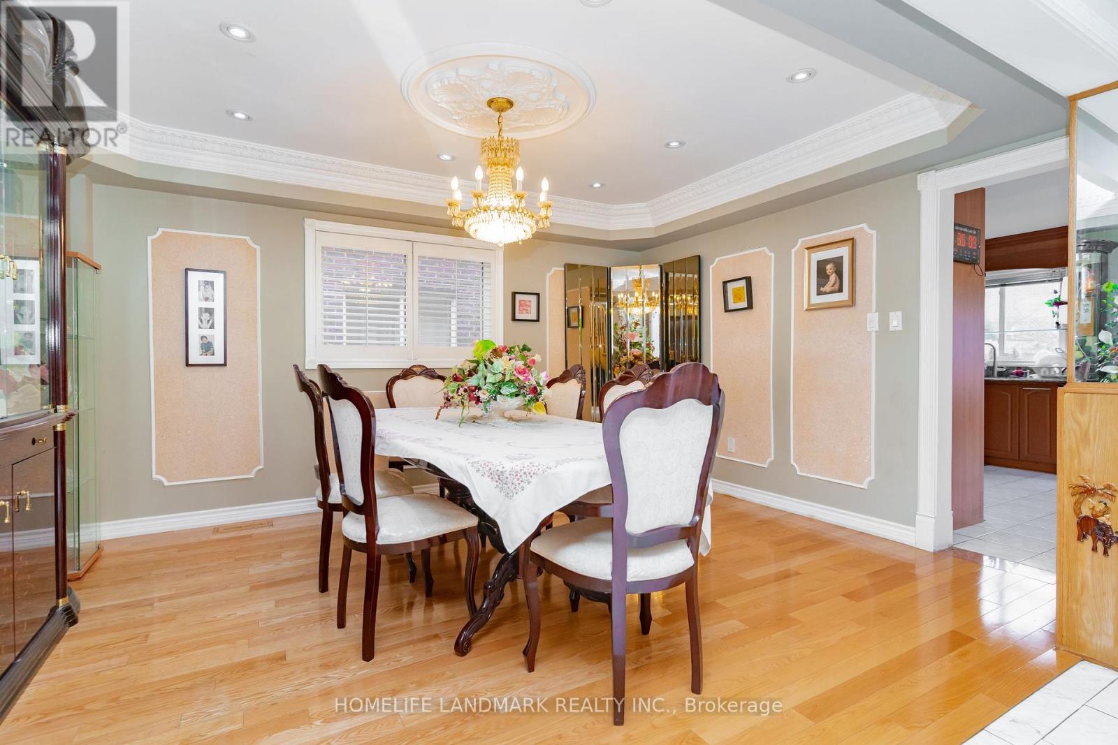 3211 Bloomfield Drive, Mississauga, Ontario  L5N 6V2 - Photo 12 - W12170051