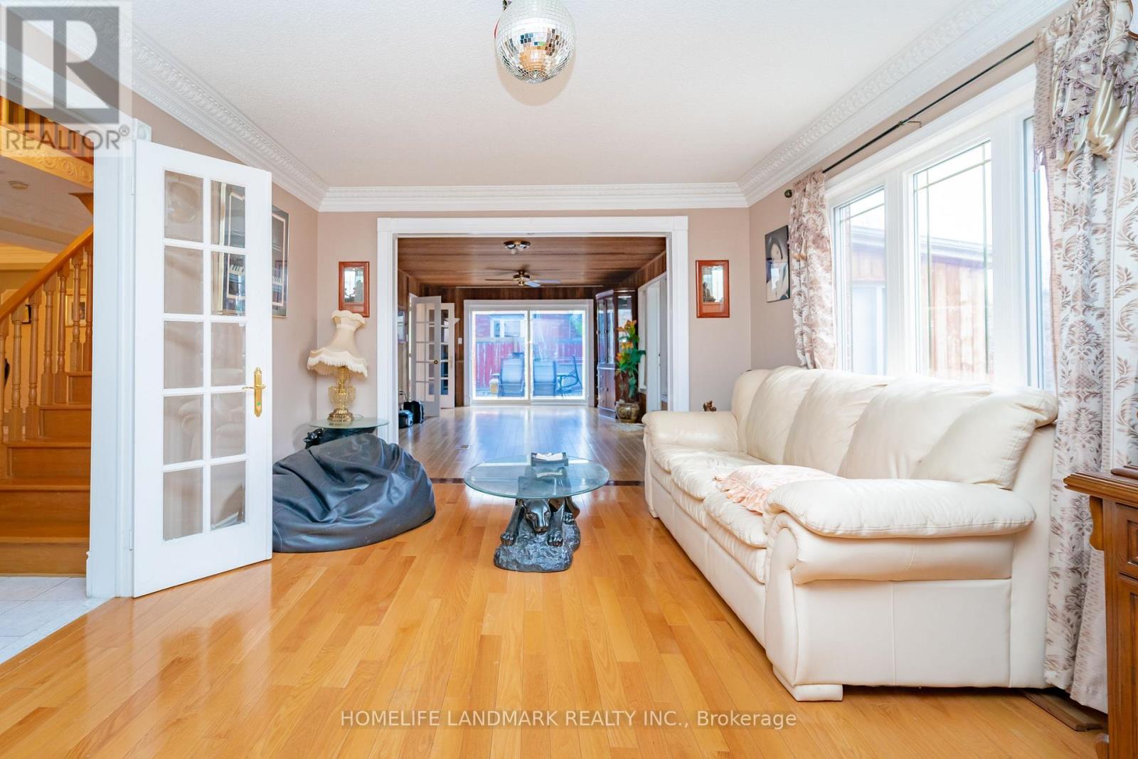 3211 Bloomfield Drive, Mississauga, Ontario  L5N 6V2 - Photo 6 - W12170051