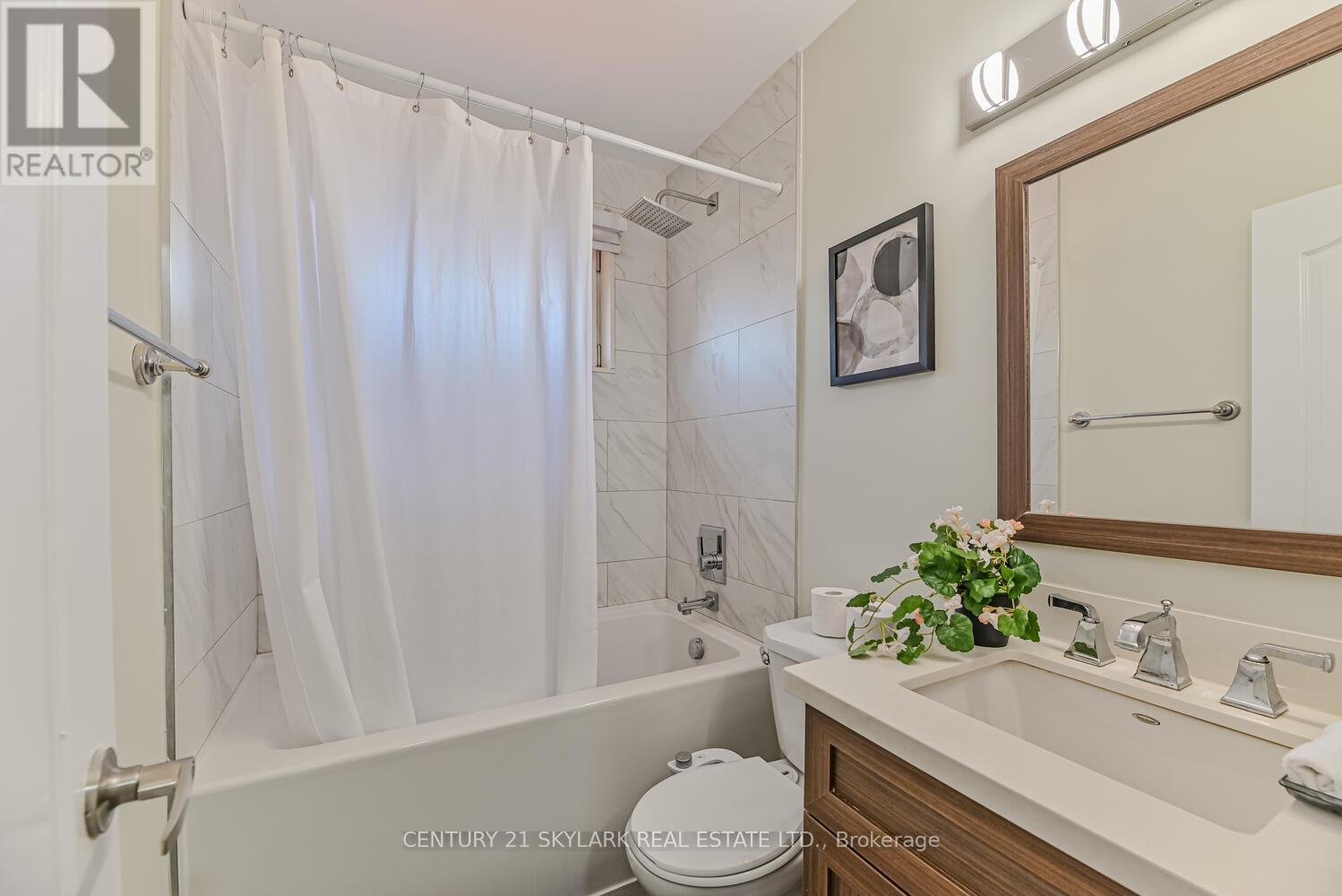 3331 Etude Drive, Mississauga, Ontario  L4T 1T4 - Photo 26 - W12170102