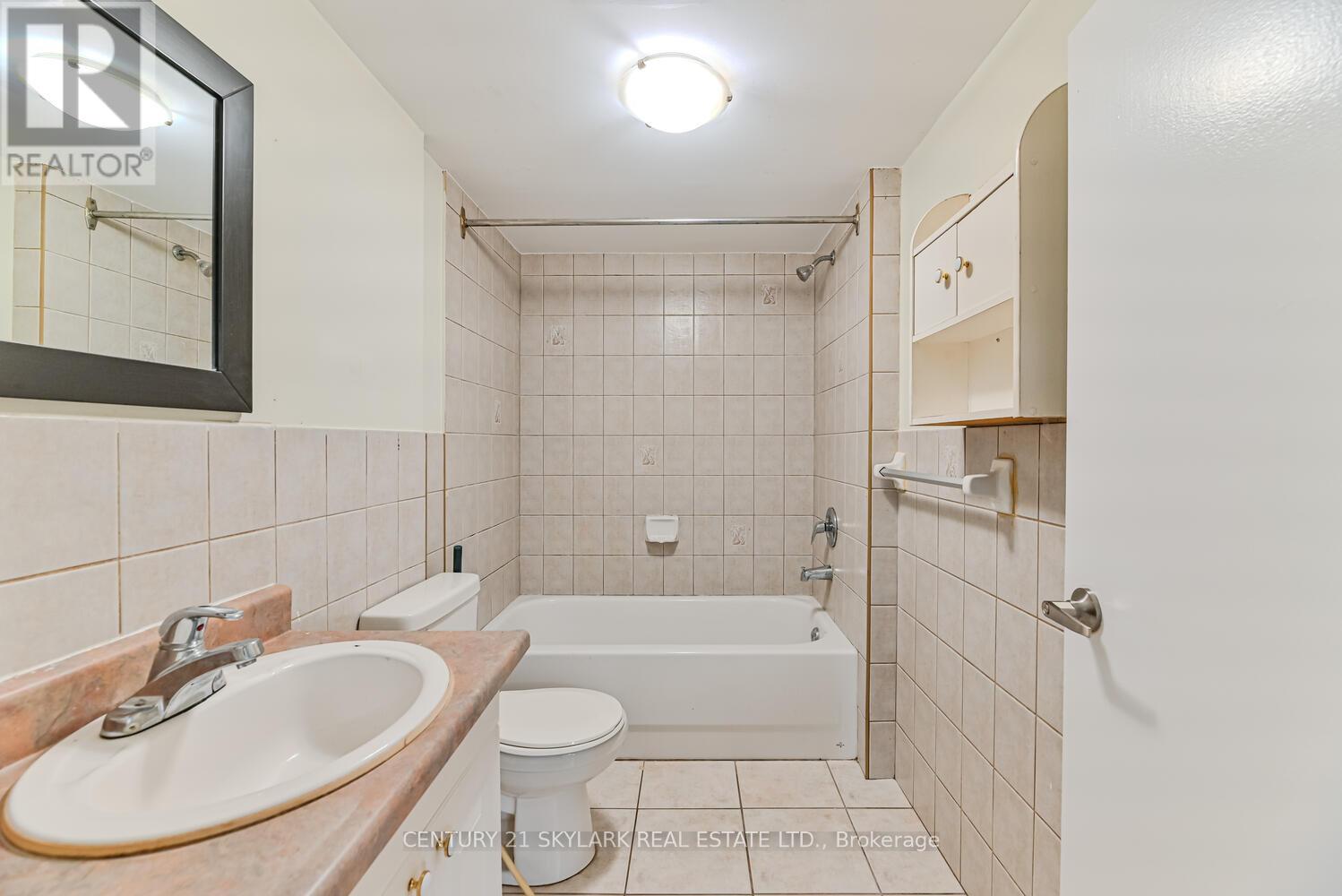 3331 Etude Drive, Mississauga, Ontario  L4T 1T4 - Photo 39 - W12170102