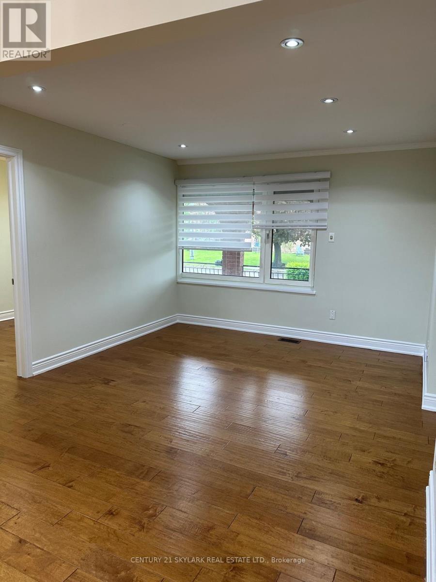 3331 Etude Drive, Mississauga, Ontario  L4T 1T4 - Photo 7 - W12170102
